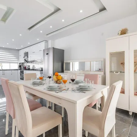 빌라 Magnificently Designed For 8 People In Serik, - Awz 165 베렉