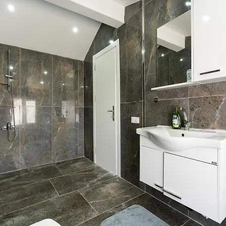 Magnificently Designed For 8 People In Serik, - Awz 165 *